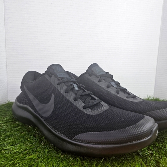 Nike Men's Revolution 7 Road Running Shoes - Picture 2 of 9